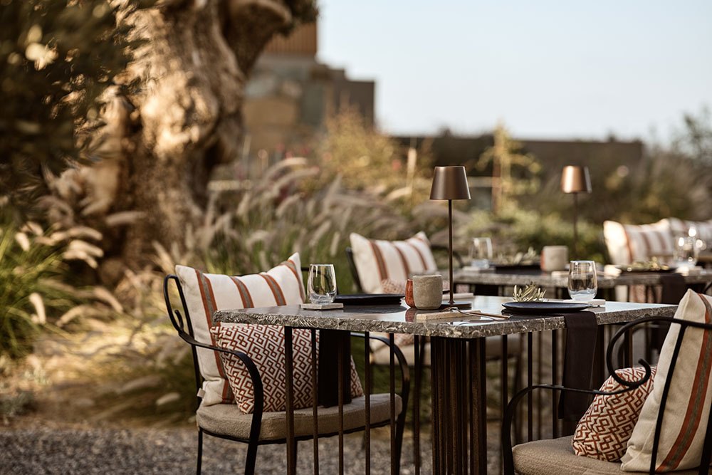 Tables d'Eleonas au milieu des oliviers - Acro Suites, Crète