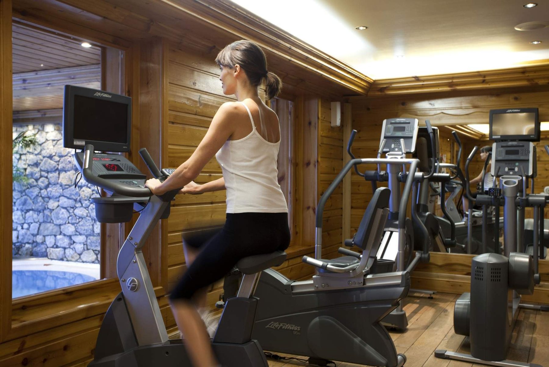 La salle de fitness de l'hôtel : Le Grand Cœur & Spa à Méribel.