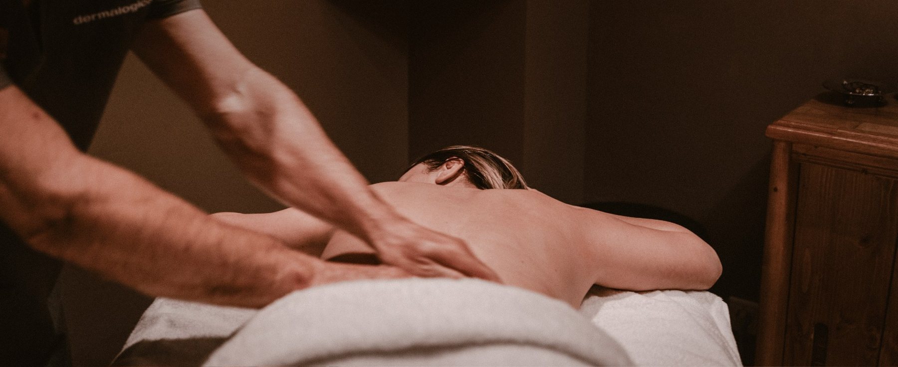 Un massage proposé dans l'espace de soins : AlpenRuitor à Méribel.