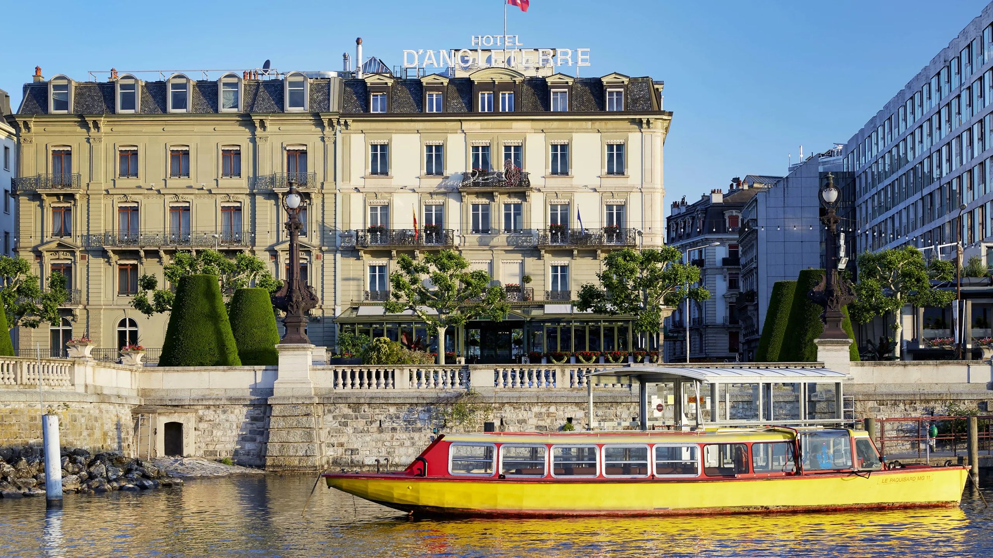 La façade de l'Hôtel d'Angleterre et le quai du Mont-Blanc - Hôtel d'Angleterre, Genève.