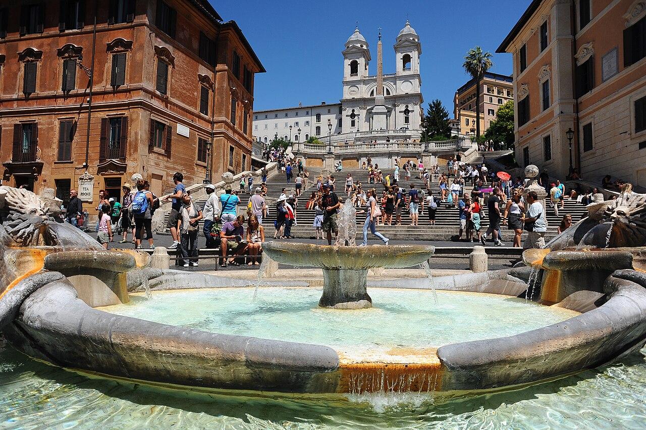 L'escalier de la place d'Espagne à Rome et la Trinité-des-Monts.