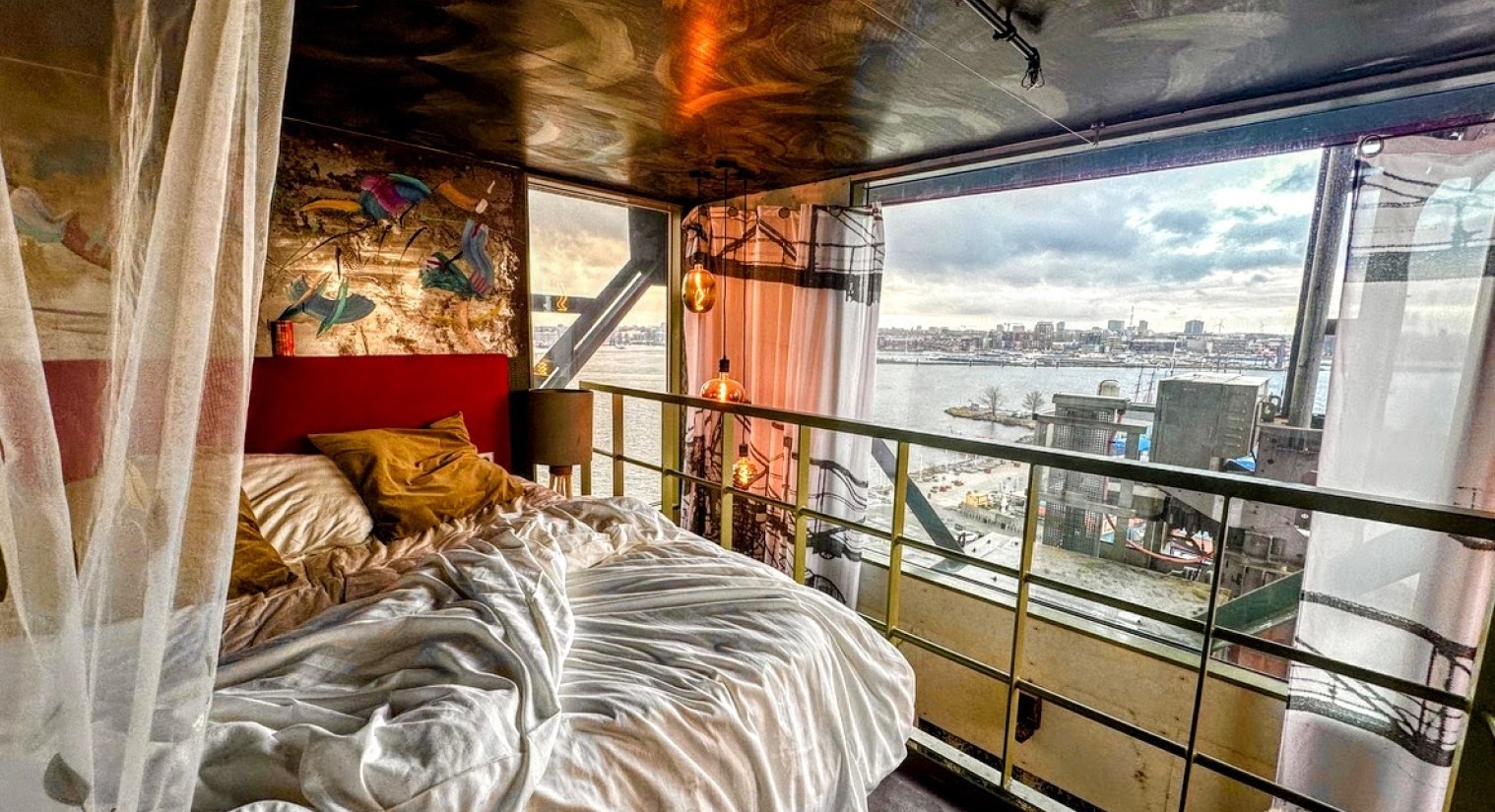 Faralda Crane Hotel