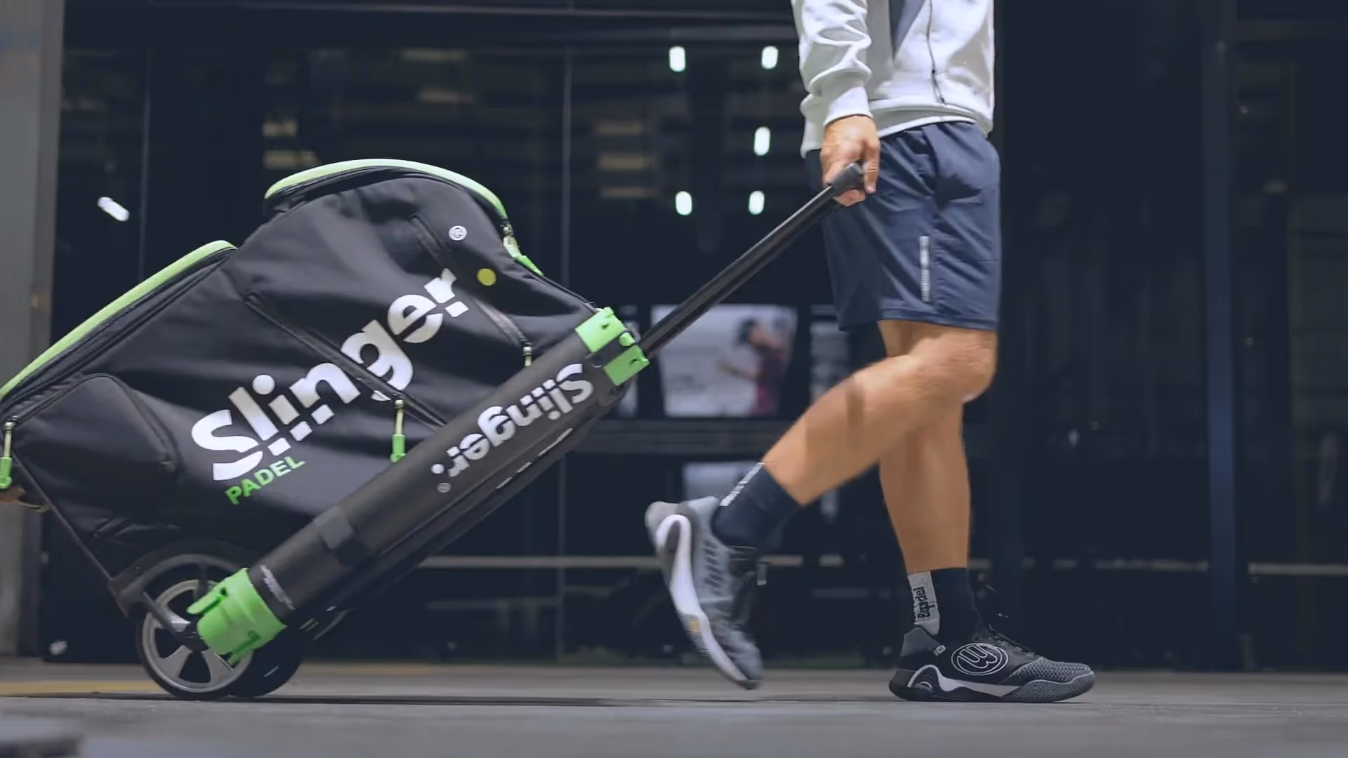 Slinger Ball Machine padel course