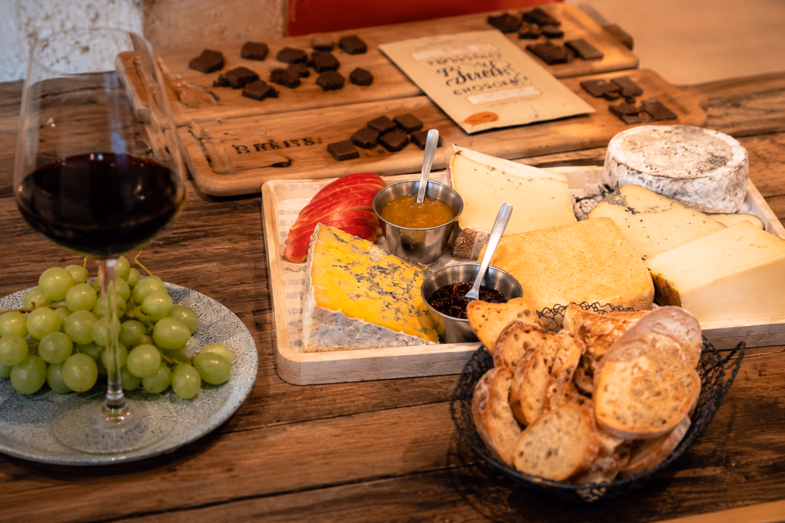 Fromages et charcuteries sélectionnés par Le Cheese Geek (photo provisoire)