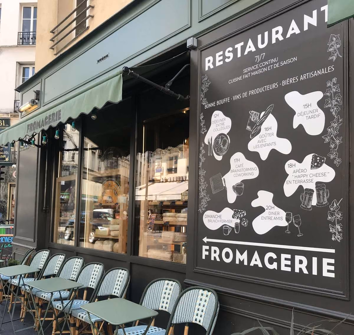 Devanture d'une fromagerie parisienne