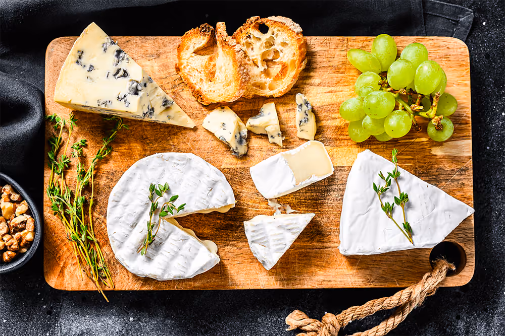 Sélection de cadeaux de Noël pour les amateurs de fromage