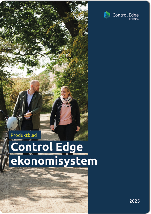 Framsida på produktbladet Control Edge ekonomisystem 2025 med ett par som promenerar med en cykel på en grusväg.