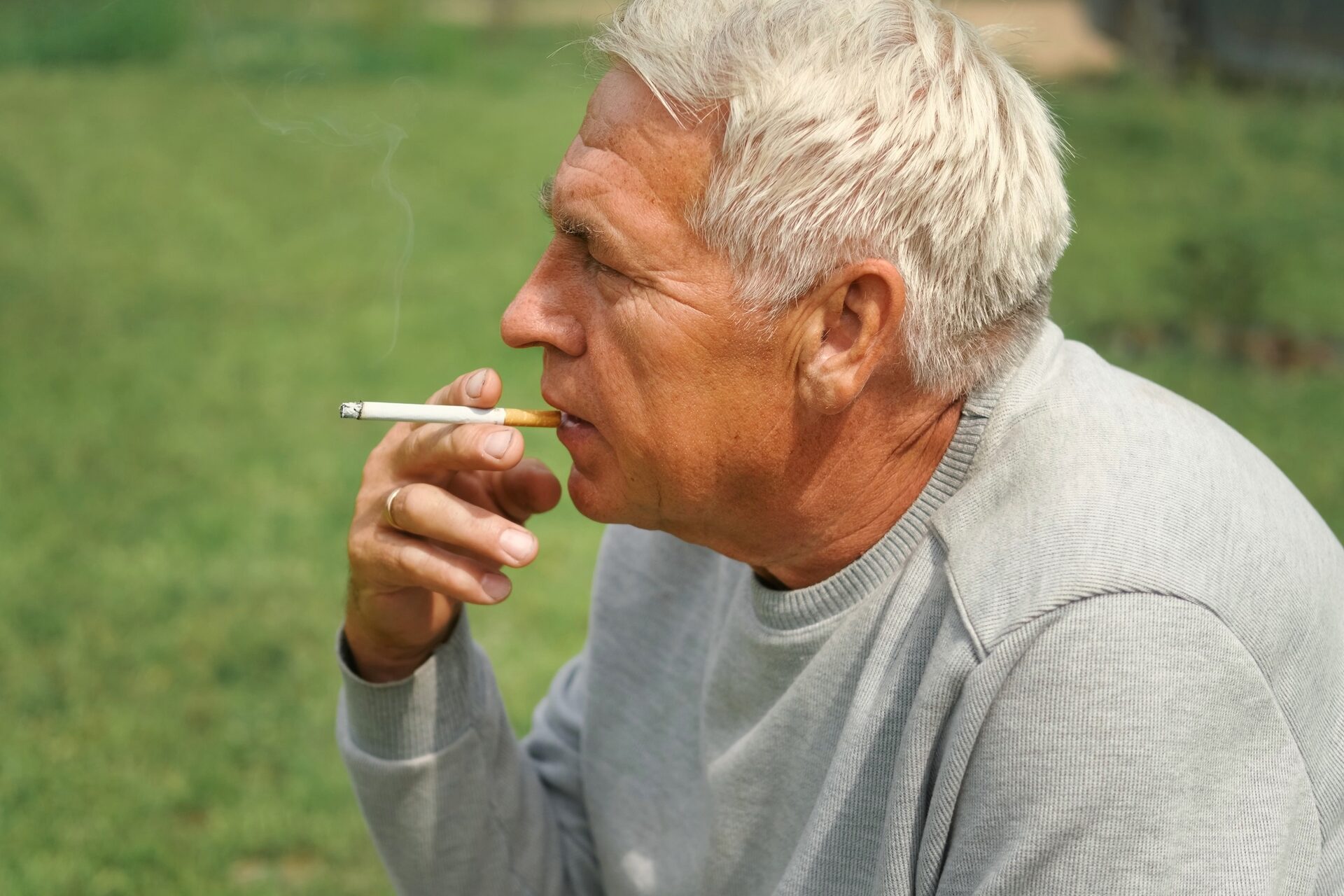 Why AMD Develops: Age, Genetics, Smoking, and the Risks You Can Change