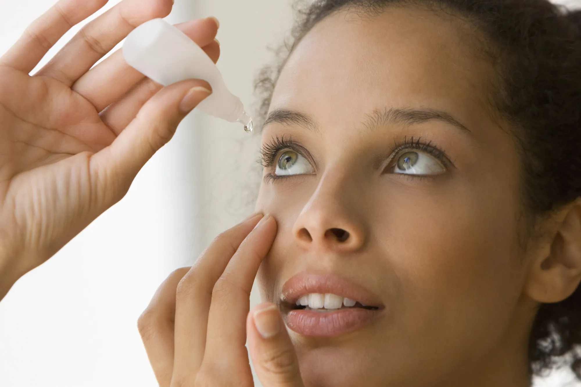 Glaucoma Eye Drops: Types, Medication List, Side Effects and How to Use Them