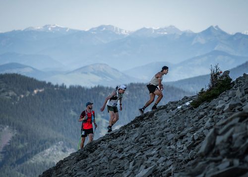 Runners on ridge