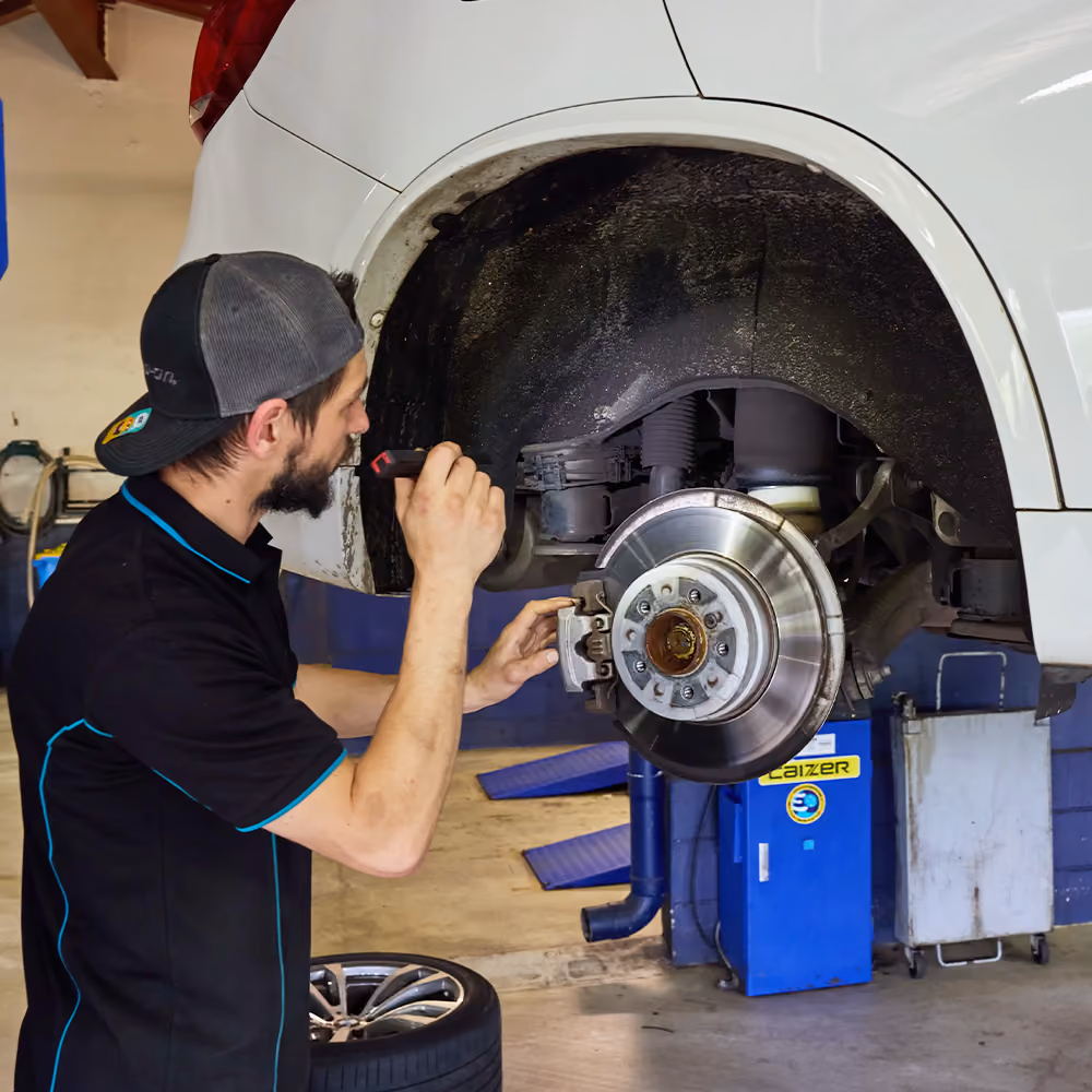 Brake fluid and hydraulic brake system inspection
