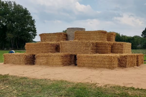 Straw Fort – Sissons' Pumpkin Patch