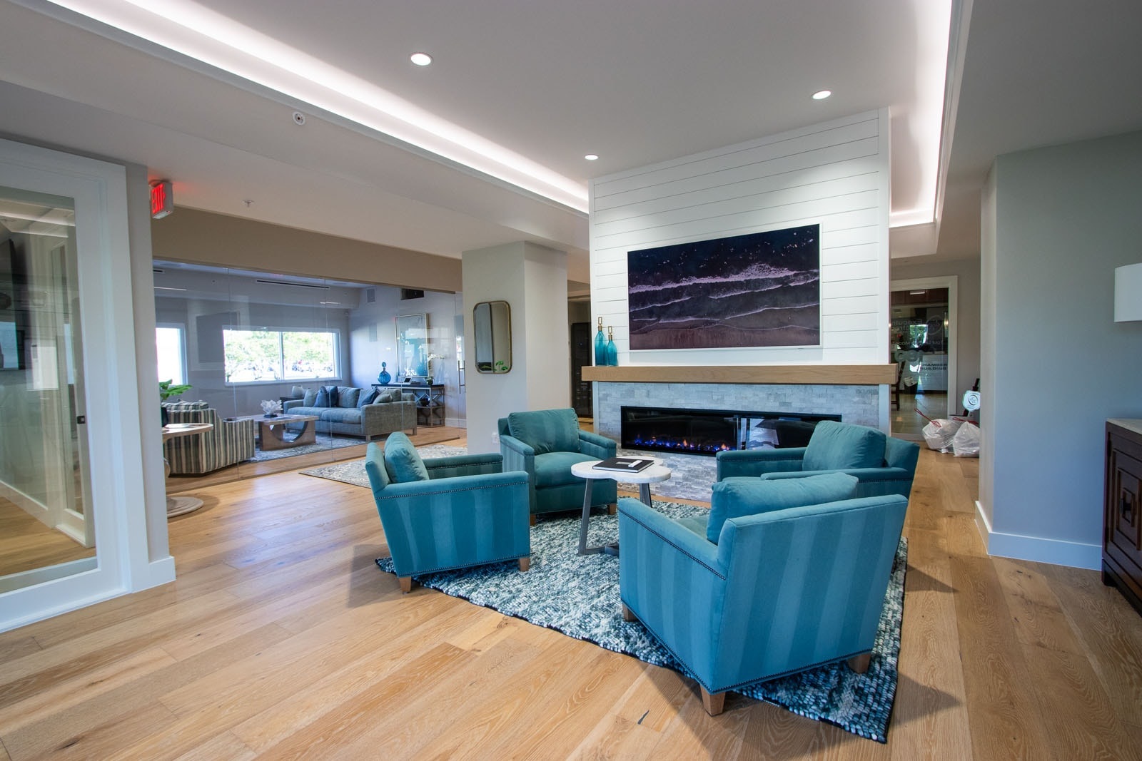 Clubhouse lounge audio visual installation