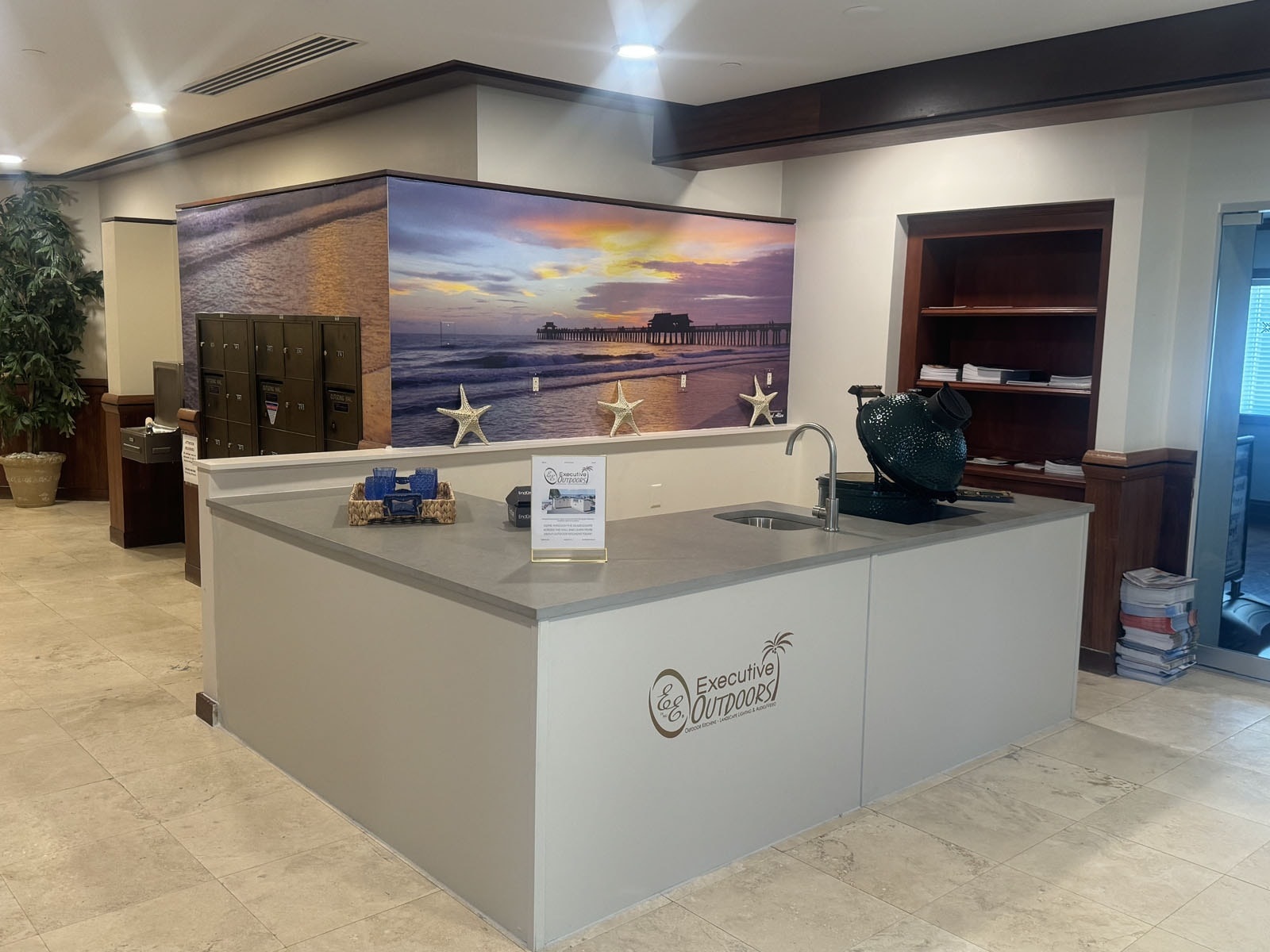 Experience Center kitchen counter and outdoor-living display area