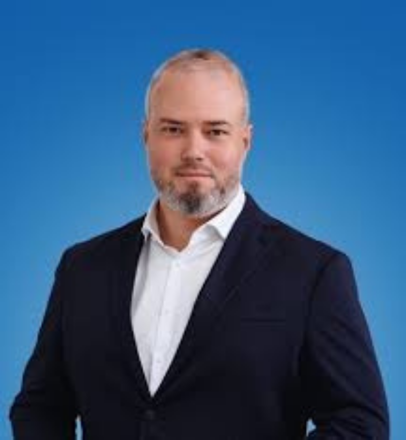 Portrait of Sándor Oroján, CEO of IQSOFT EduTech