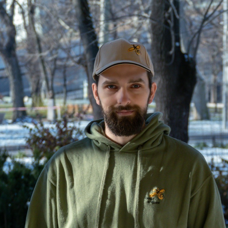Portrait of Kristóf Hegedűs, CEO and Founder of beeco