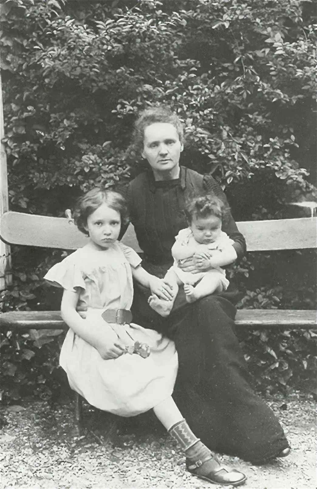 Maria Skłodowska-Curie with her daughters, archival photograph
