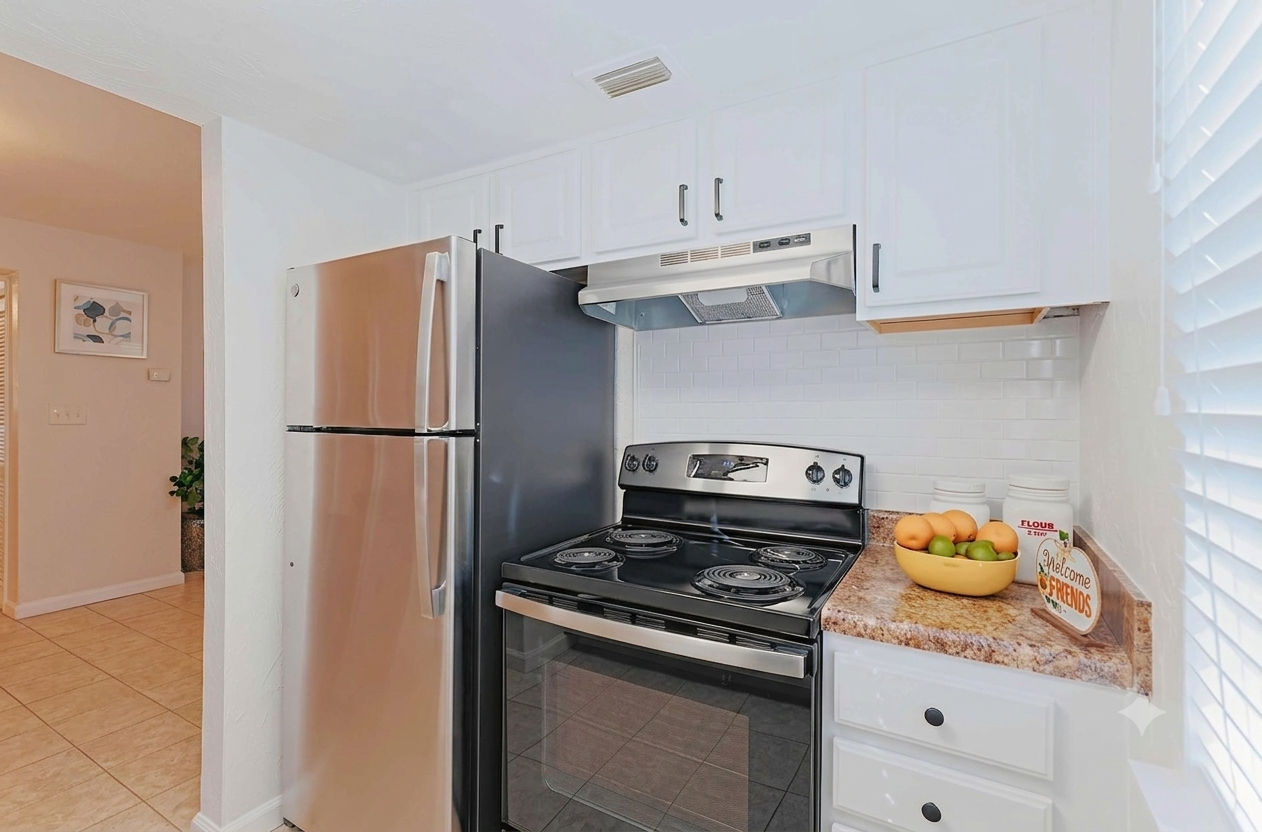 Kitchen with black ovn