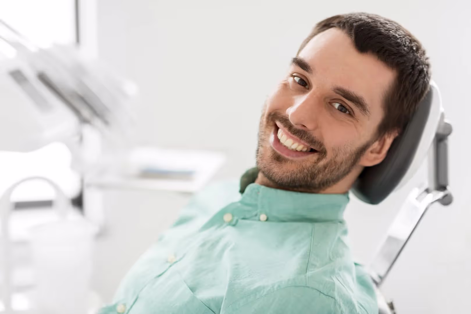 How to Keep Your Gums Healthy: Signs, Prevention, and Treatment