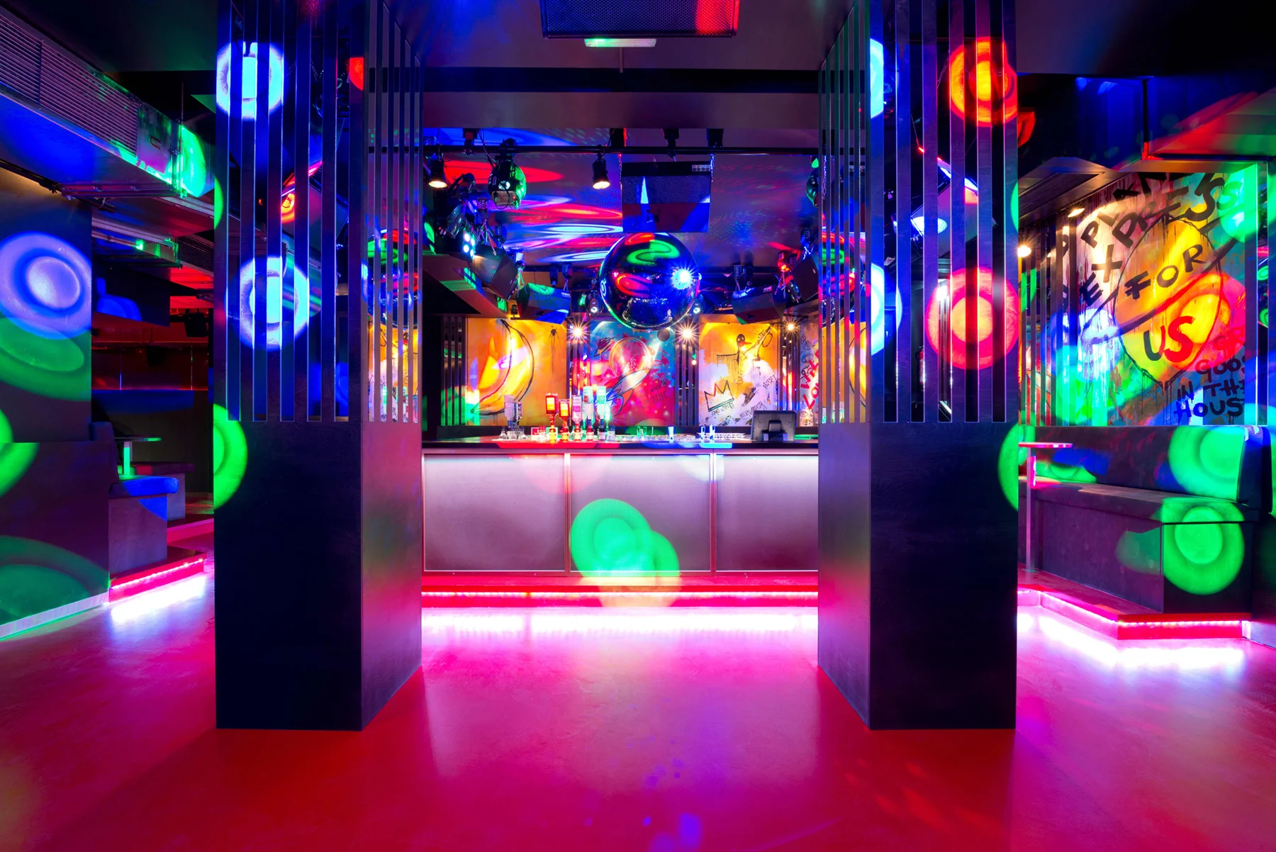 OCC - Umbau zu einem Club
