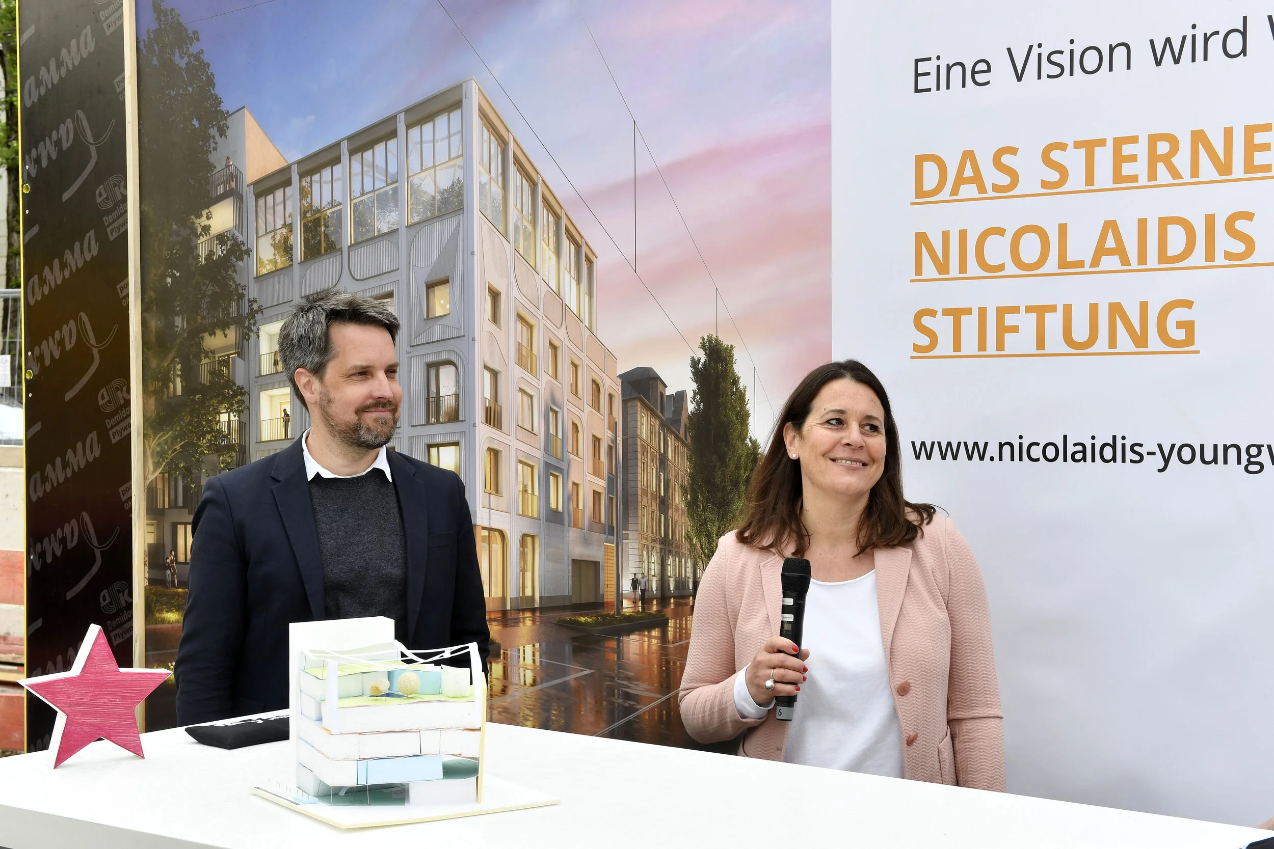 STERN - Grundsteinlegung