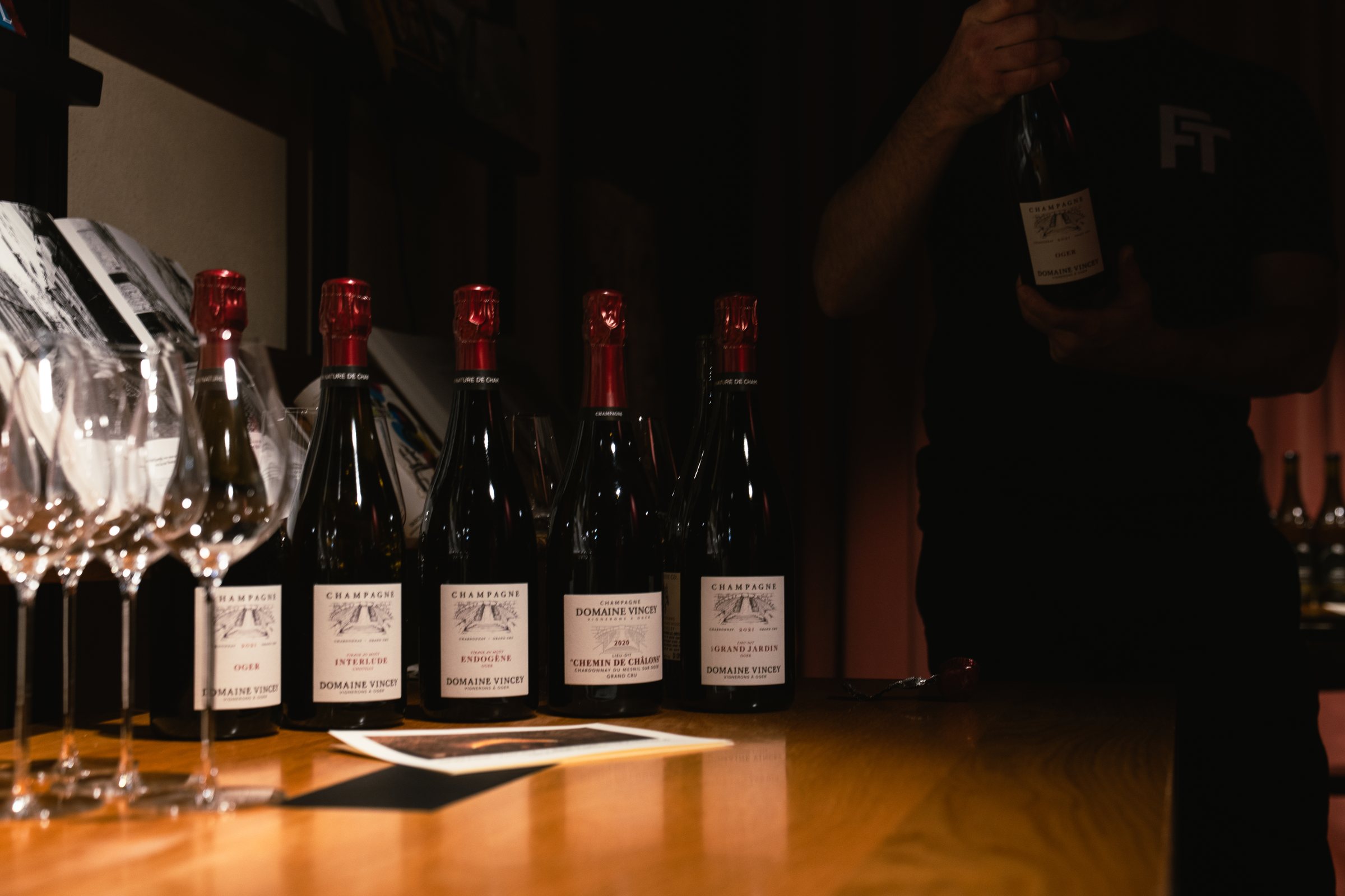 Le comptoir French Theory — café le matin, vins le soir
