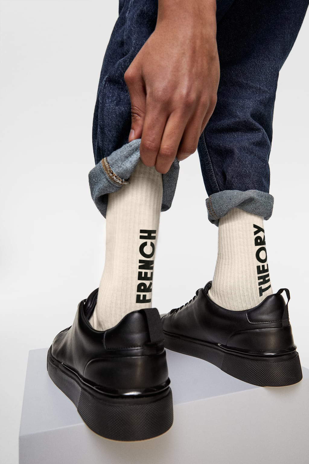 Chaussettes French Theory — produits de marque
