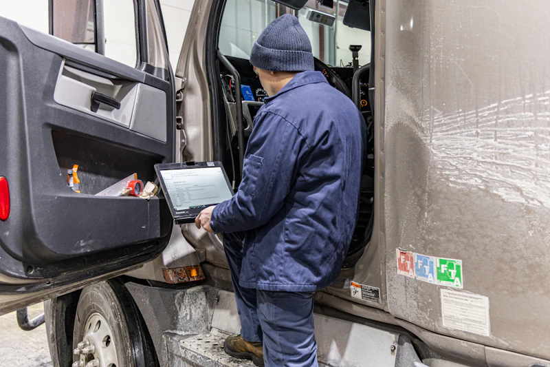 Mechanic providing DOT inspection in Santa Rosa, CA