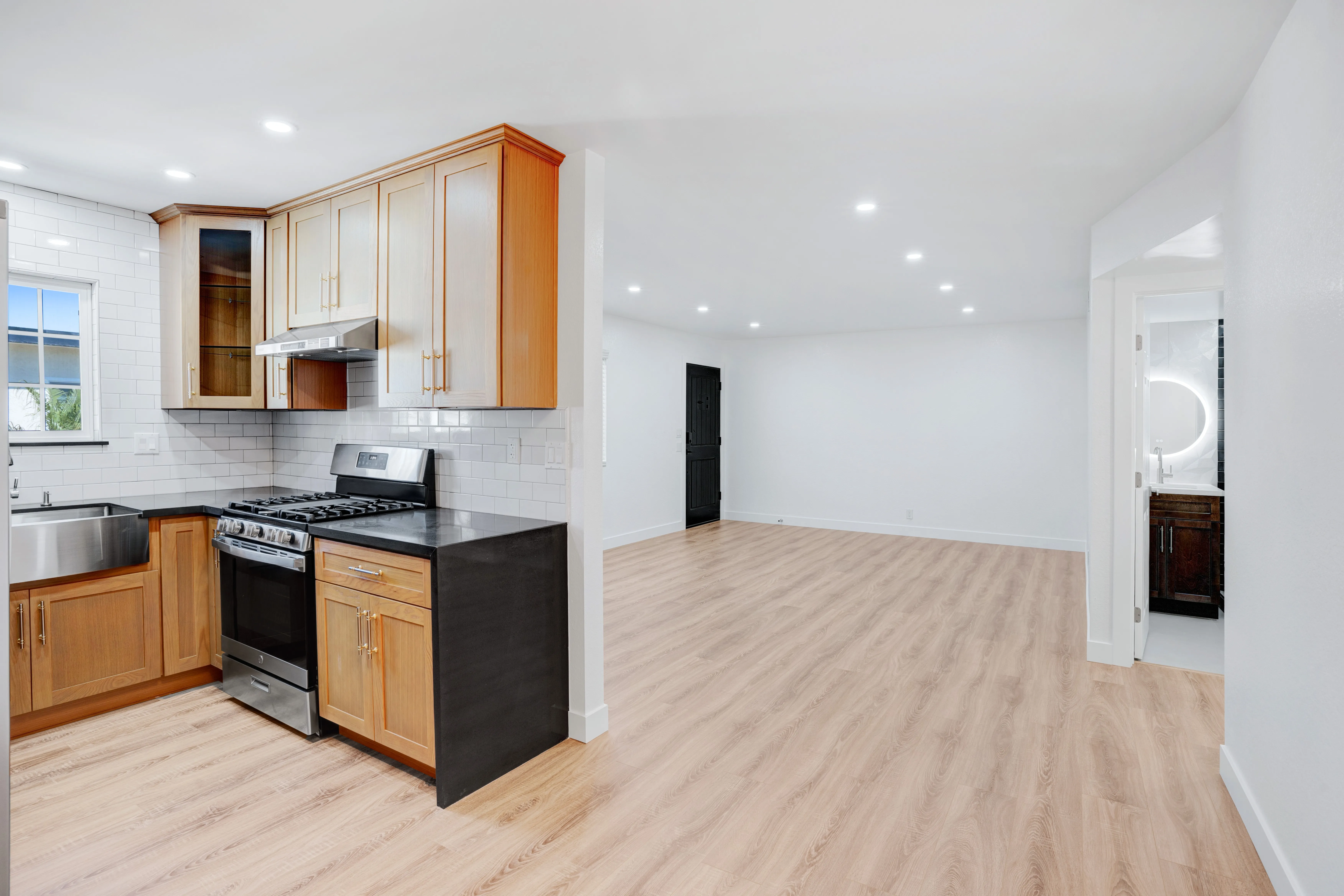 124 S Marengo Ave. #18