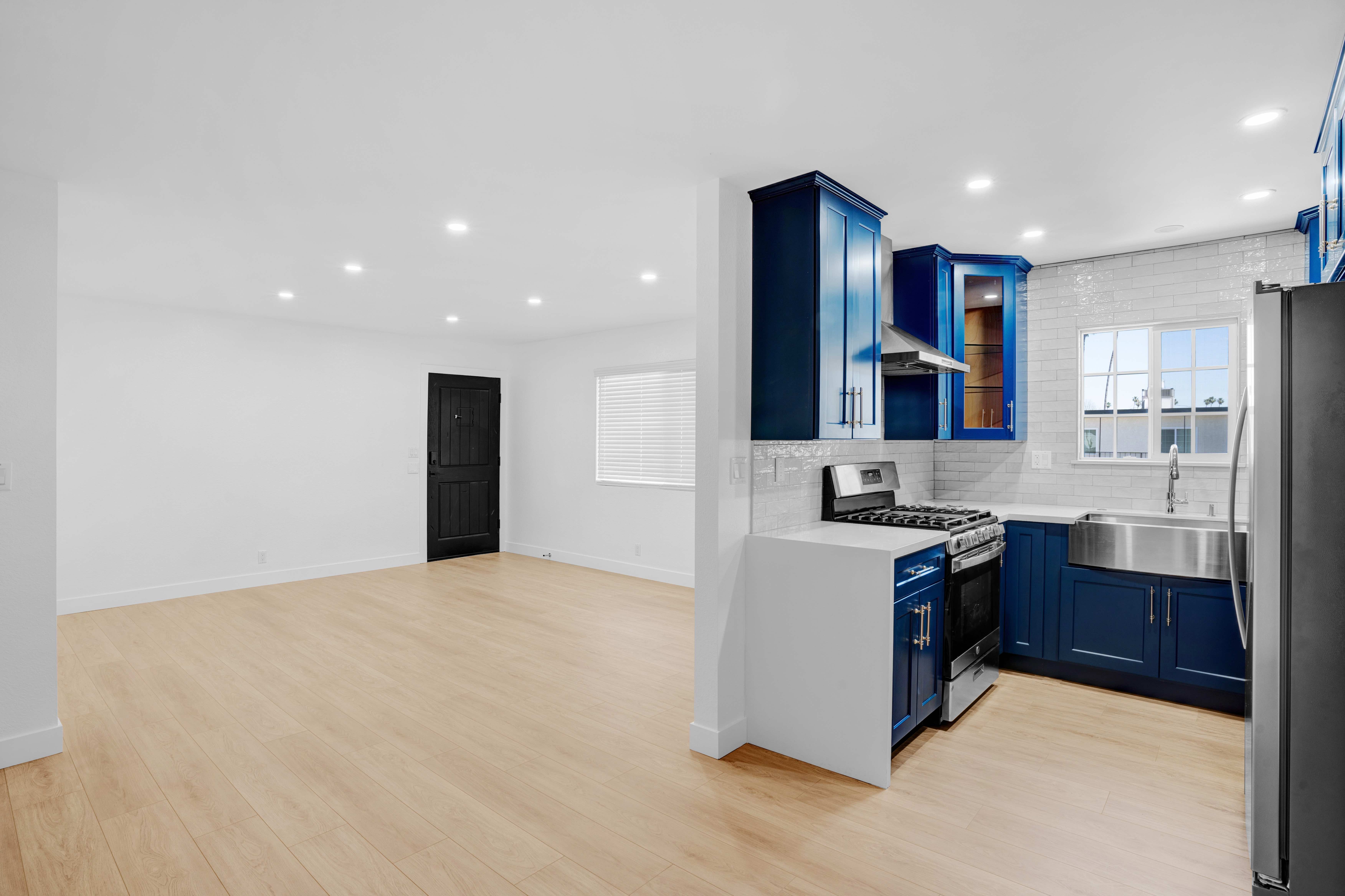 124 S Marengo Ave. #03