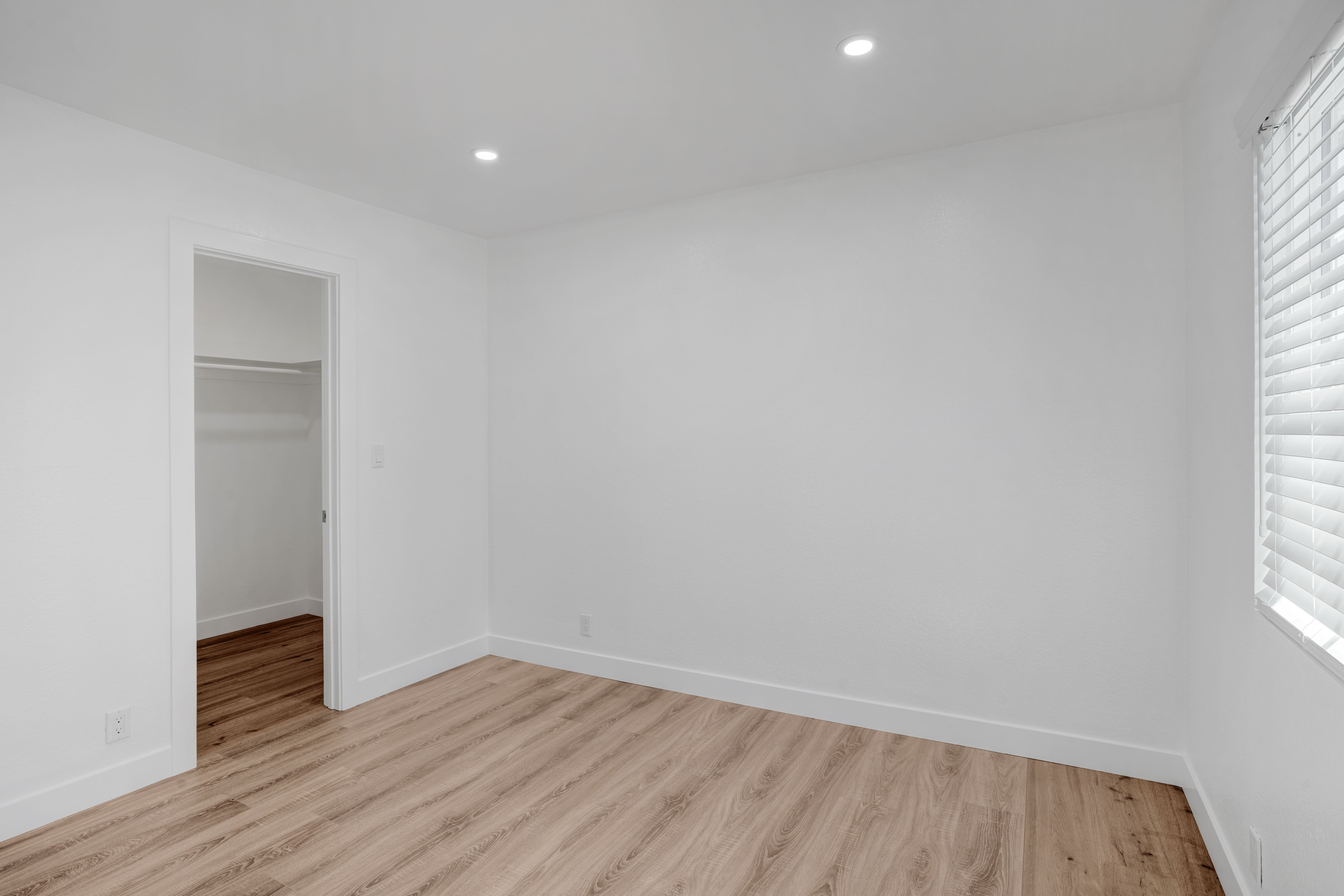 124 S Marengo Ave. #18