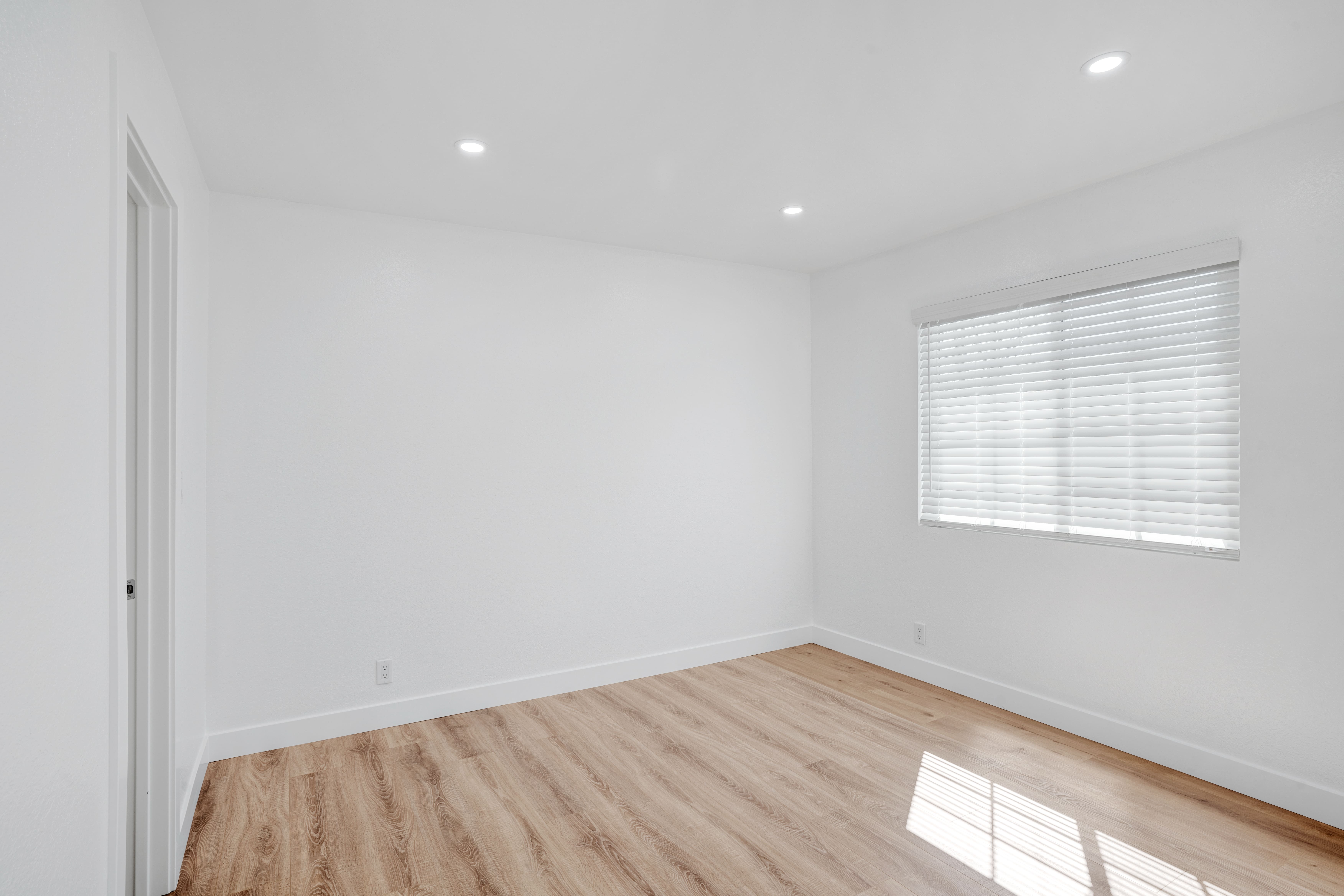124 S Marengo Ave. #18