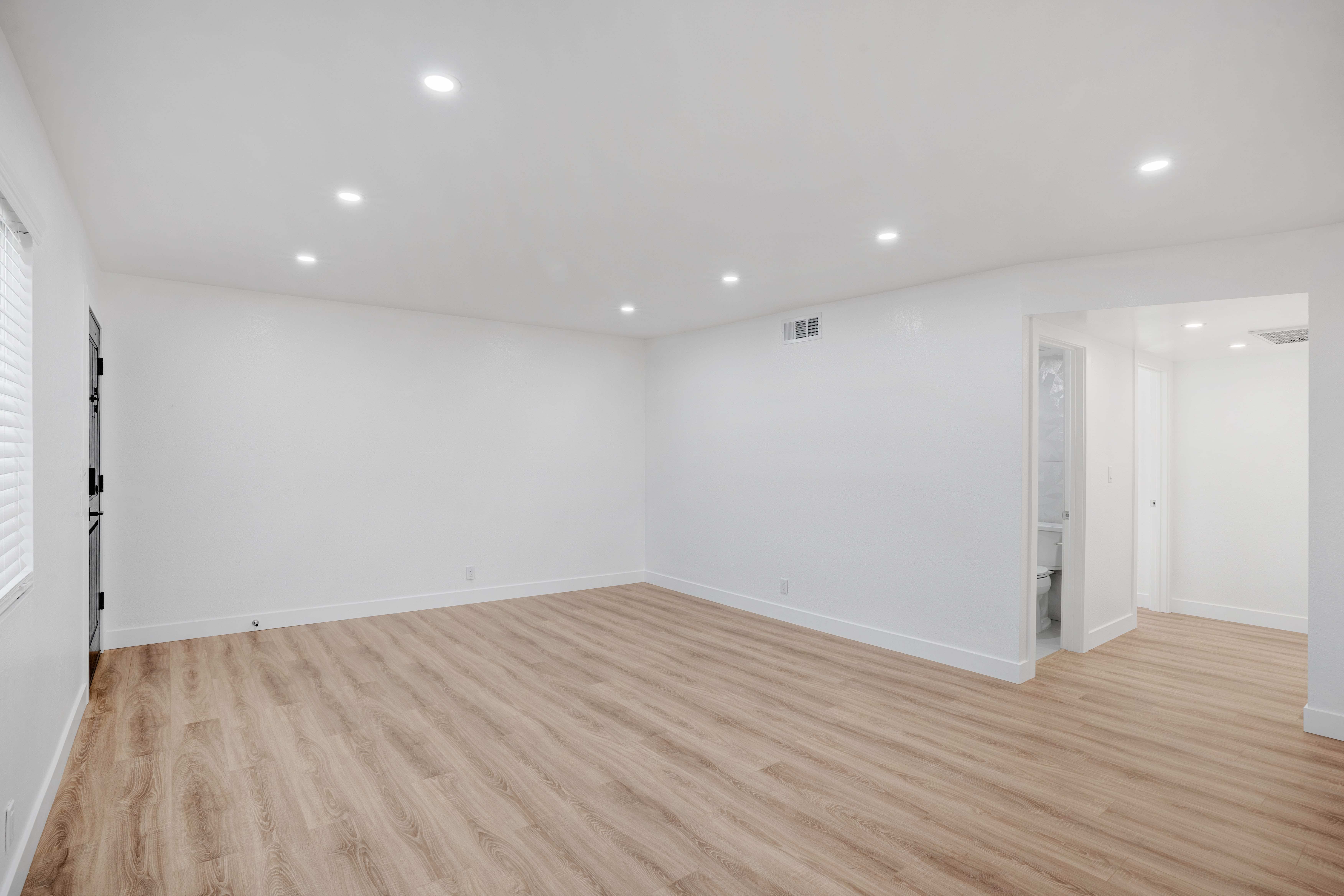 124 S Marengo Ave. #18