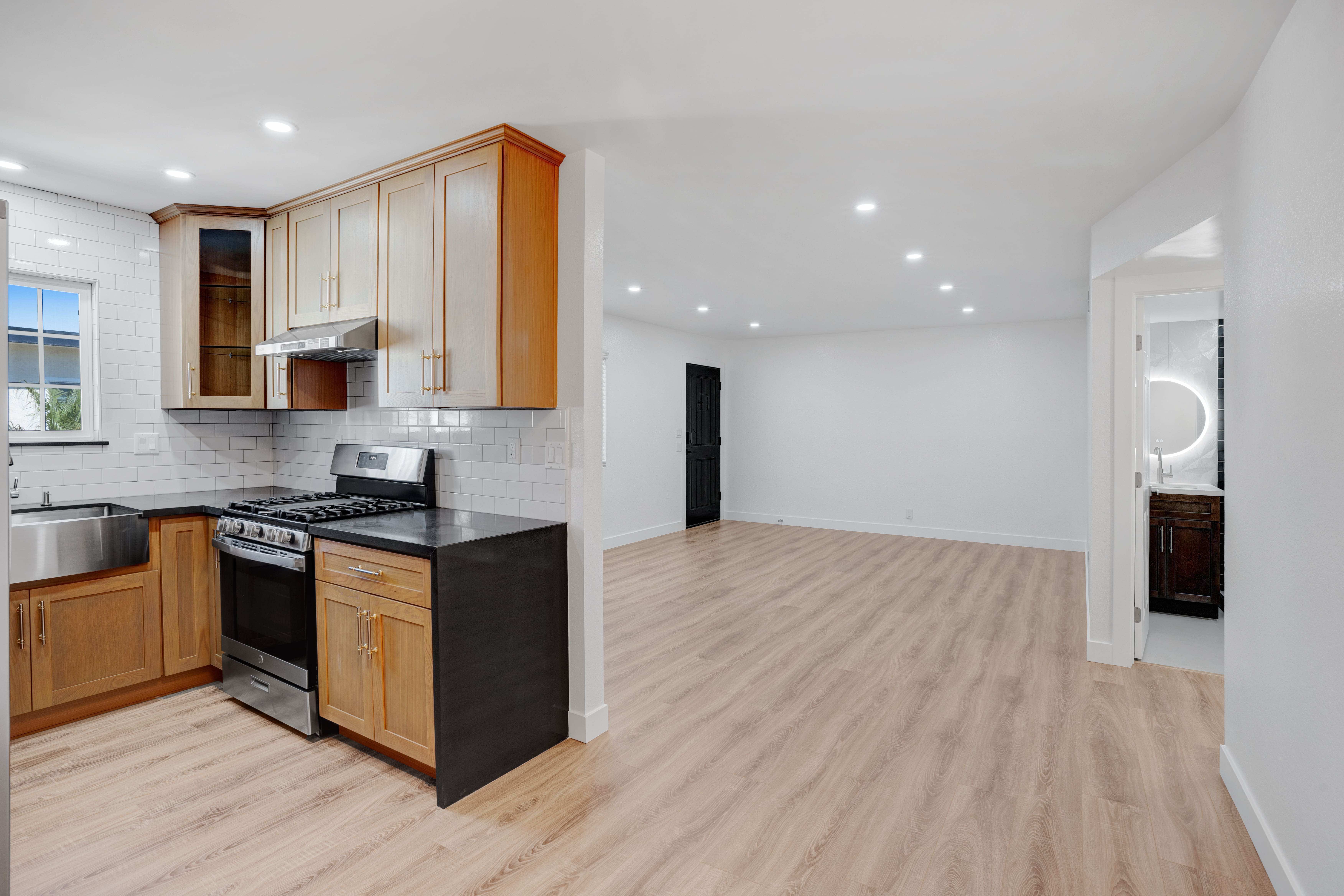 124 S Marengo Ave. #18