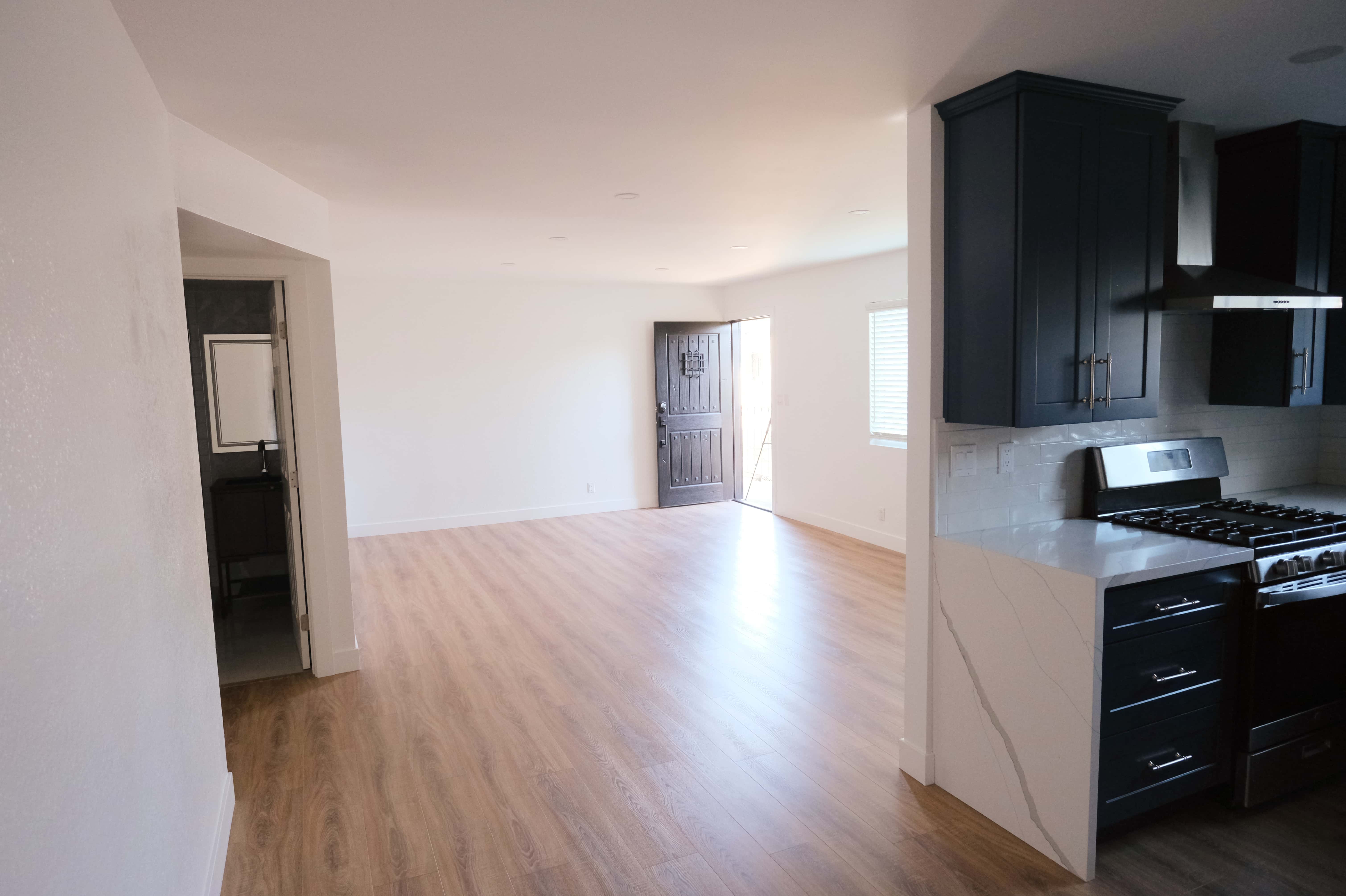 124 S Marengo Ave. #10