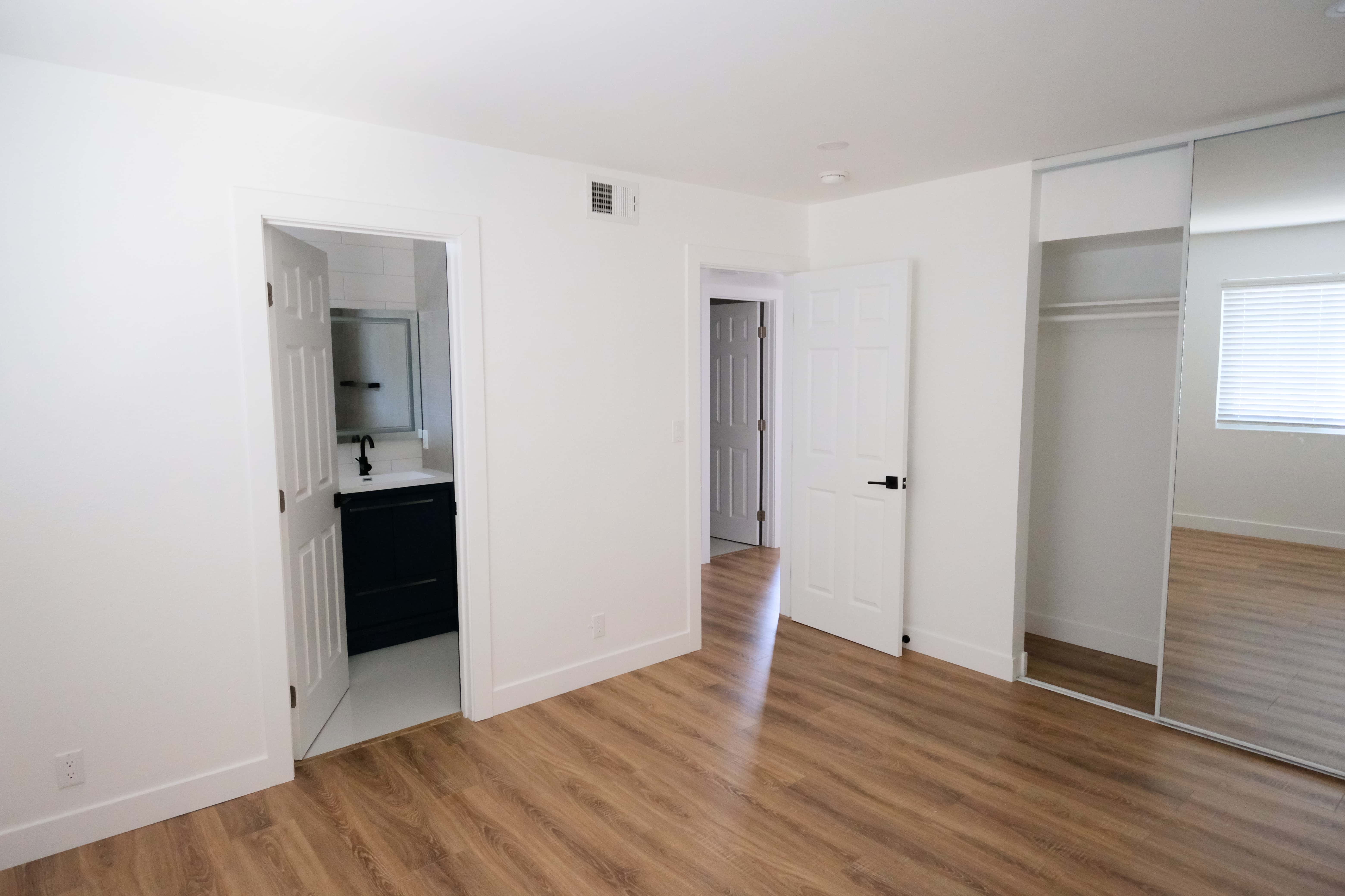 124 S Marengo Ave. #10