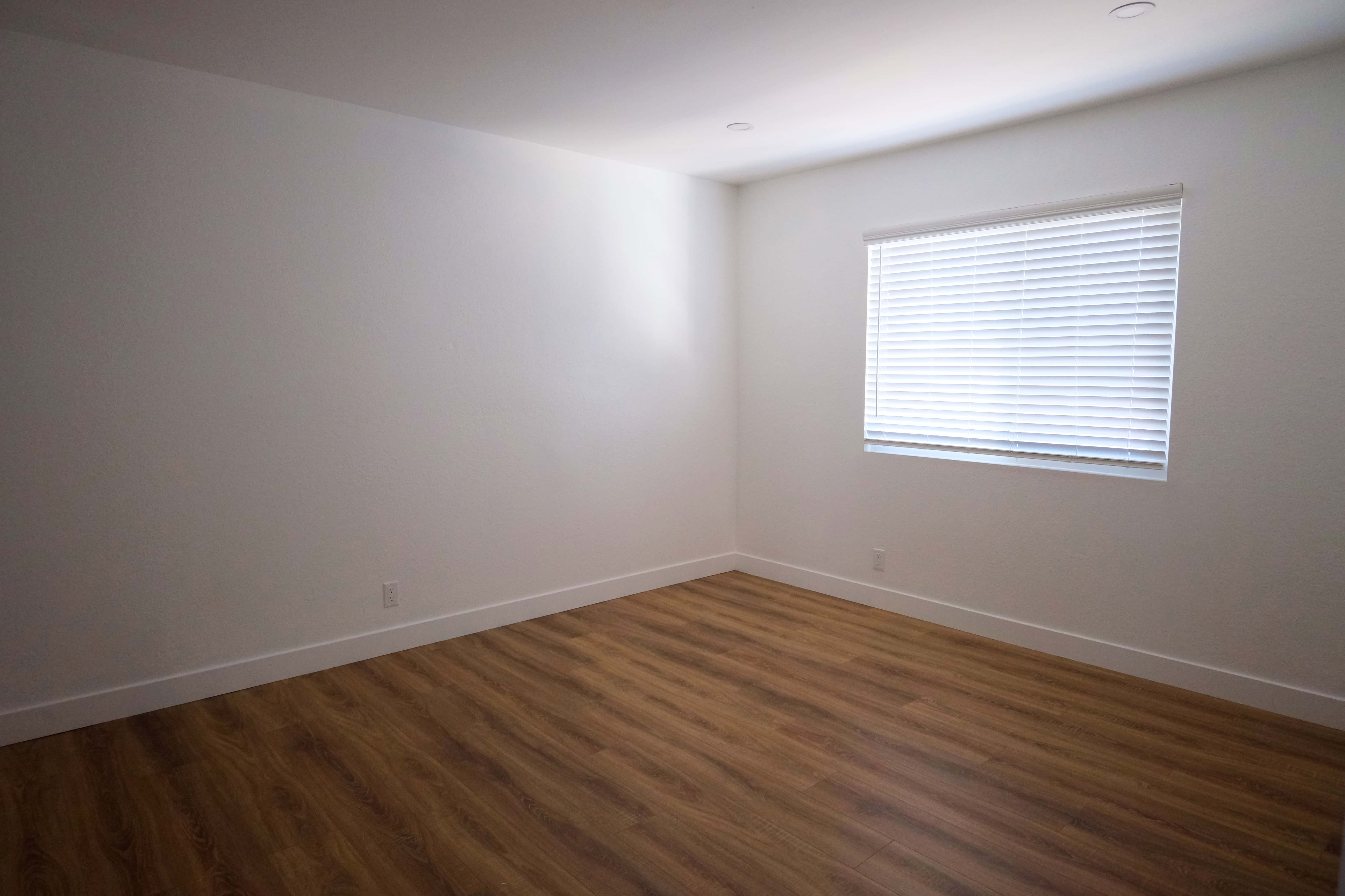 124 S Marengo Ave. #10