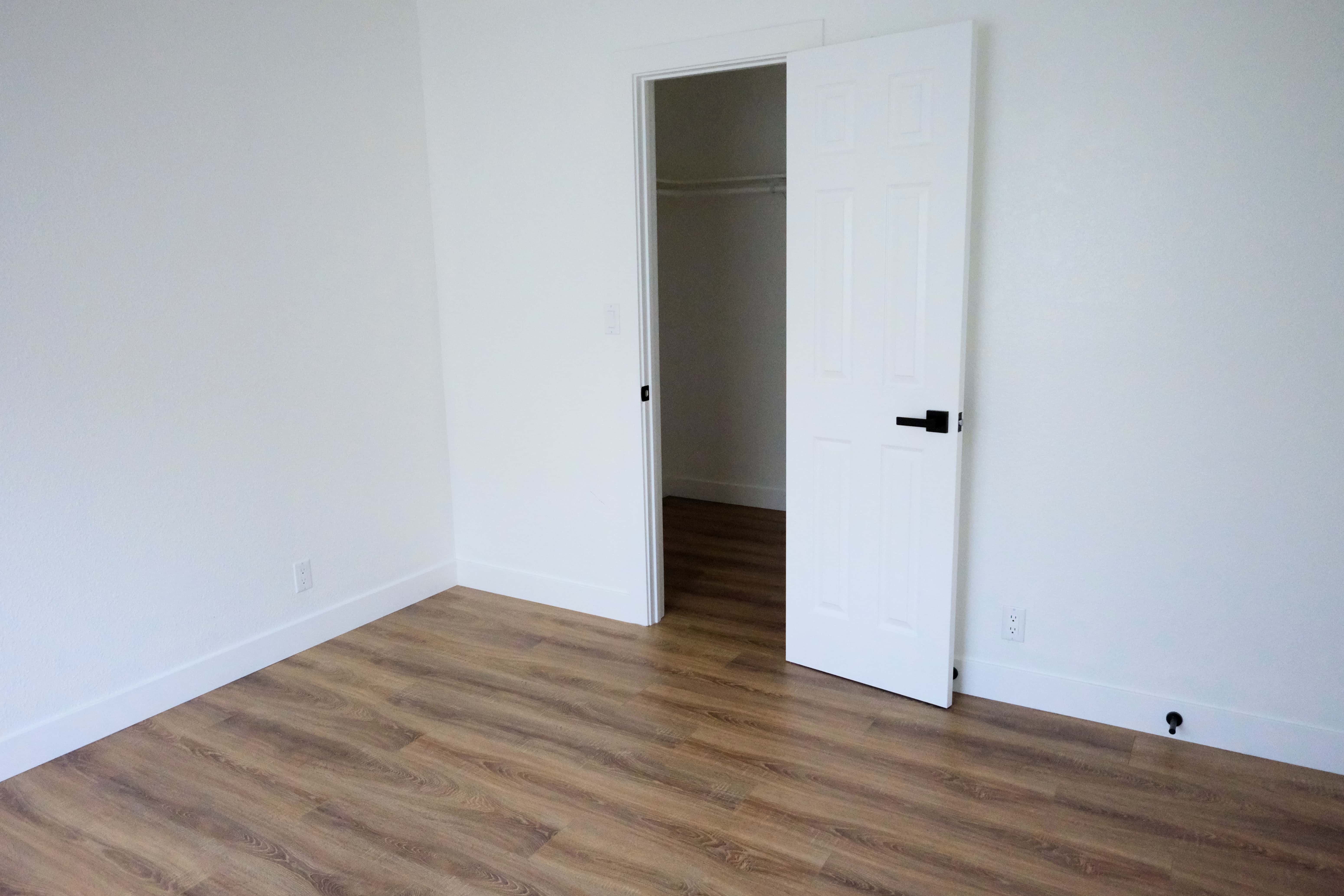 124 S Marengo Ave. #10