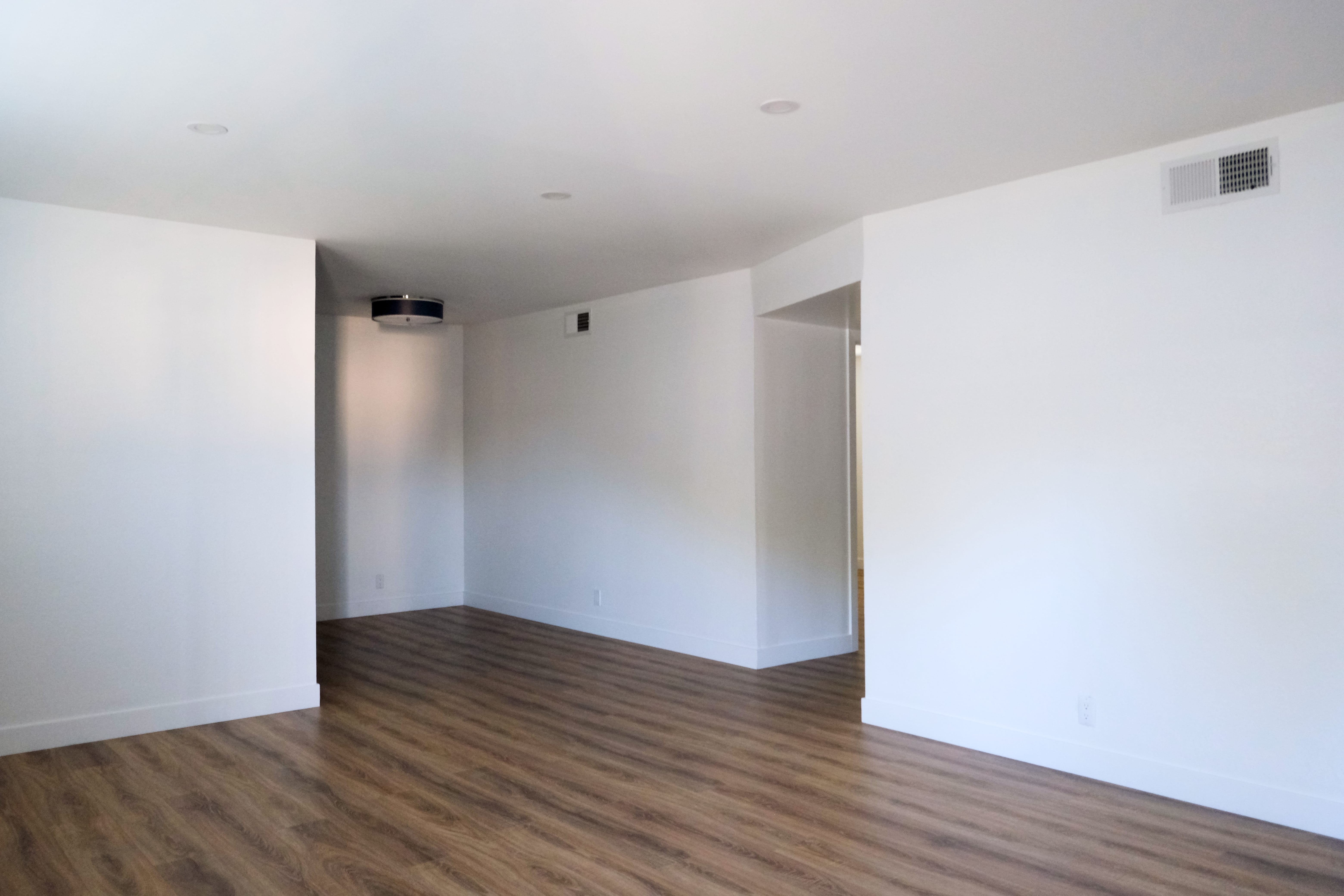 124 S Marengo Ave. #10
