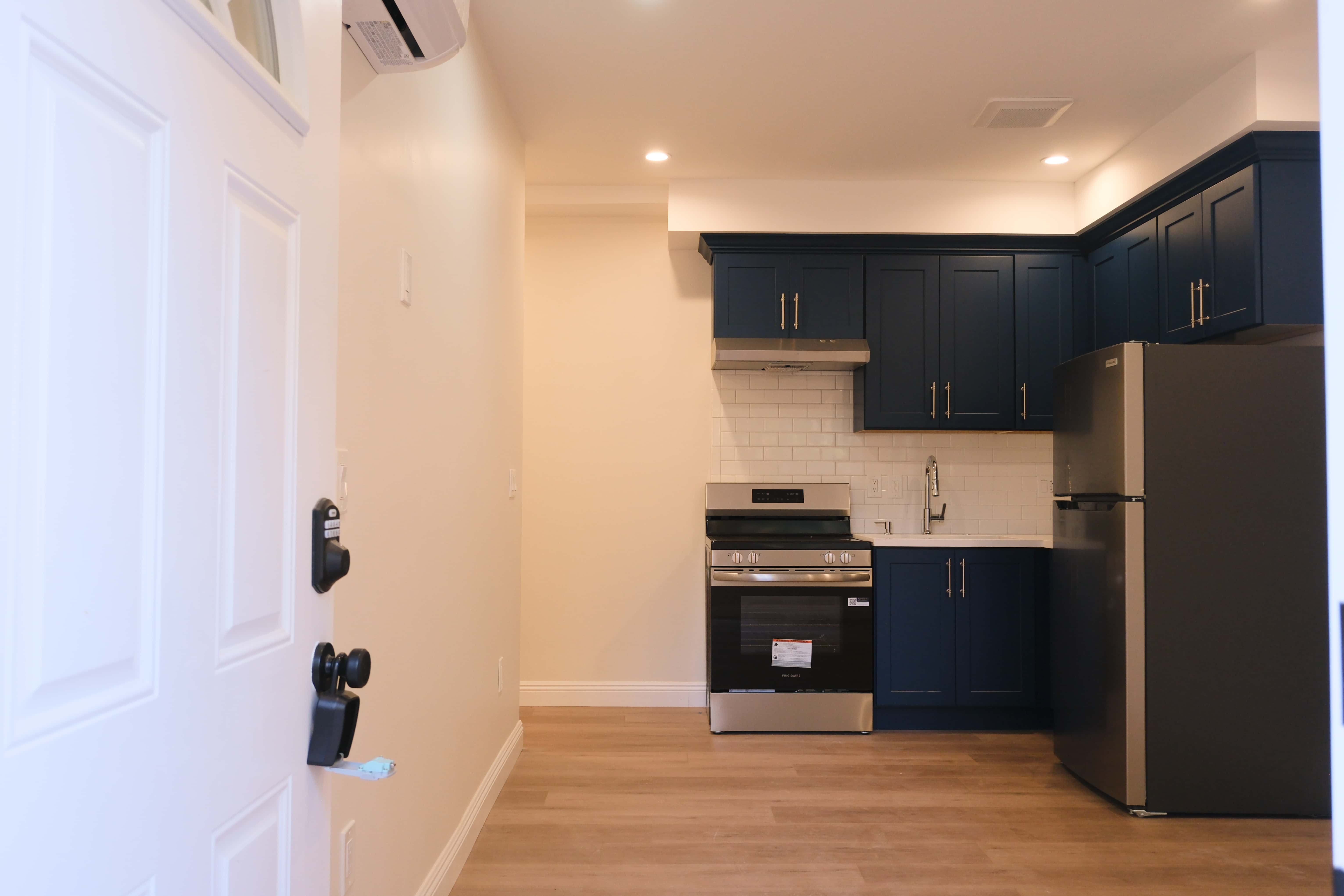 124 S Marengo Ave. #B