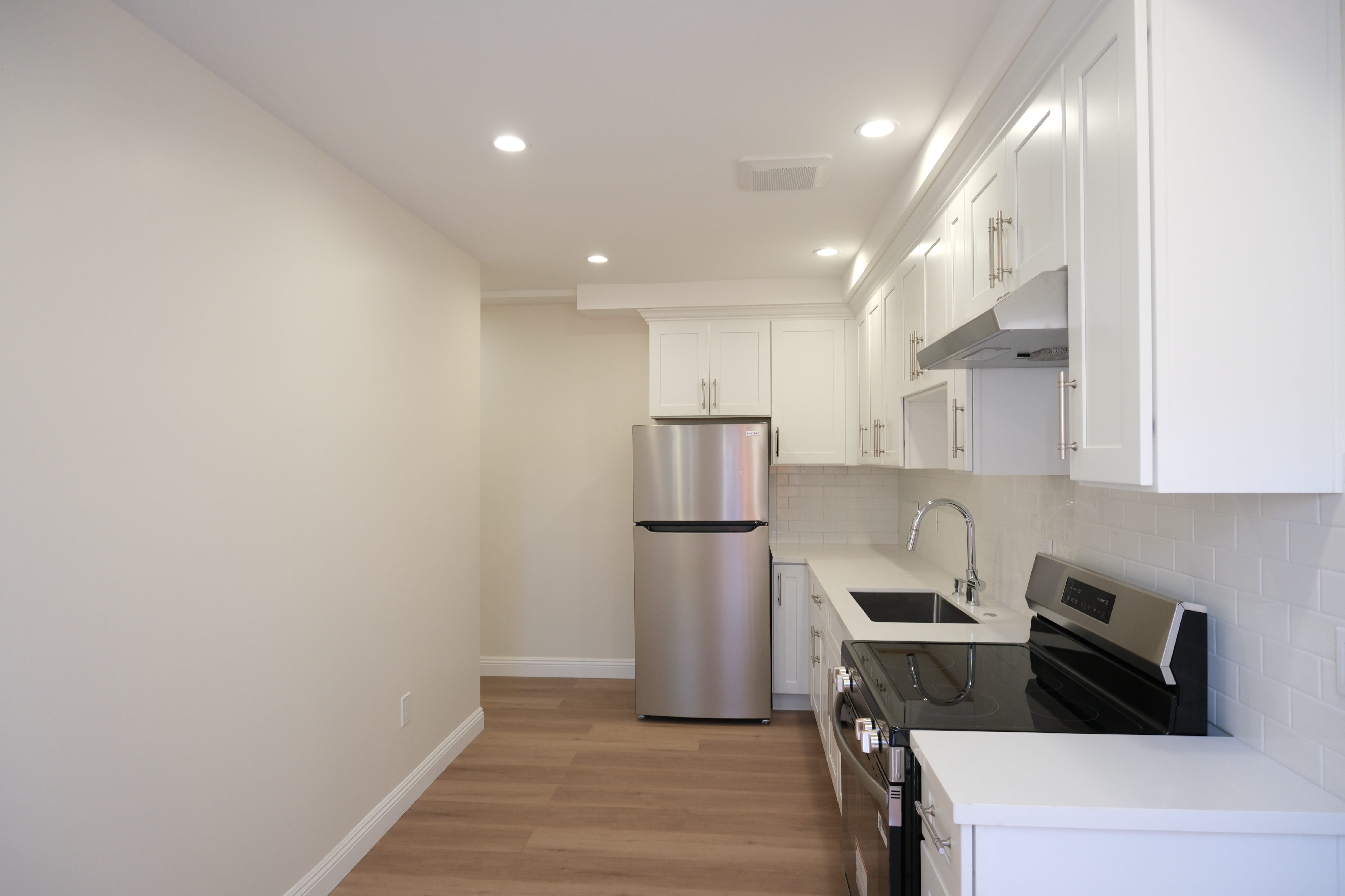 124 S Marengo Ave. #D