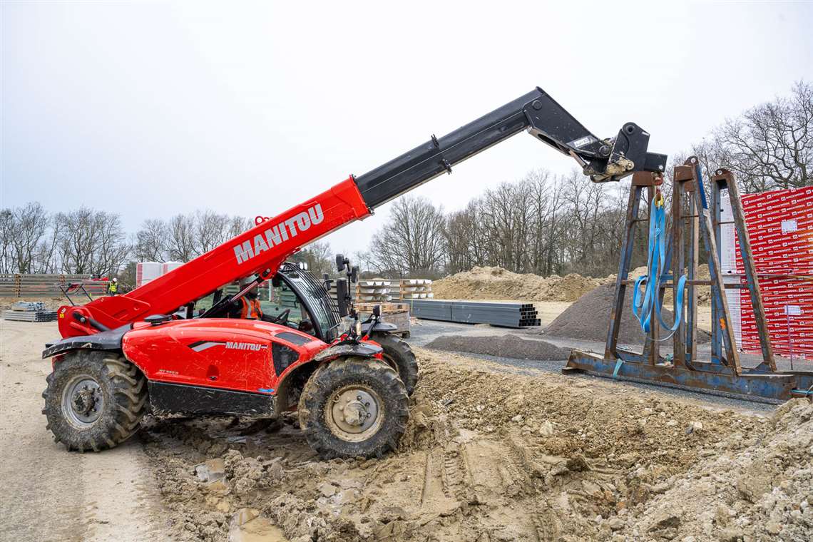 Ghid complet pentru alegerea unui telehandler (încărcător telescopic)