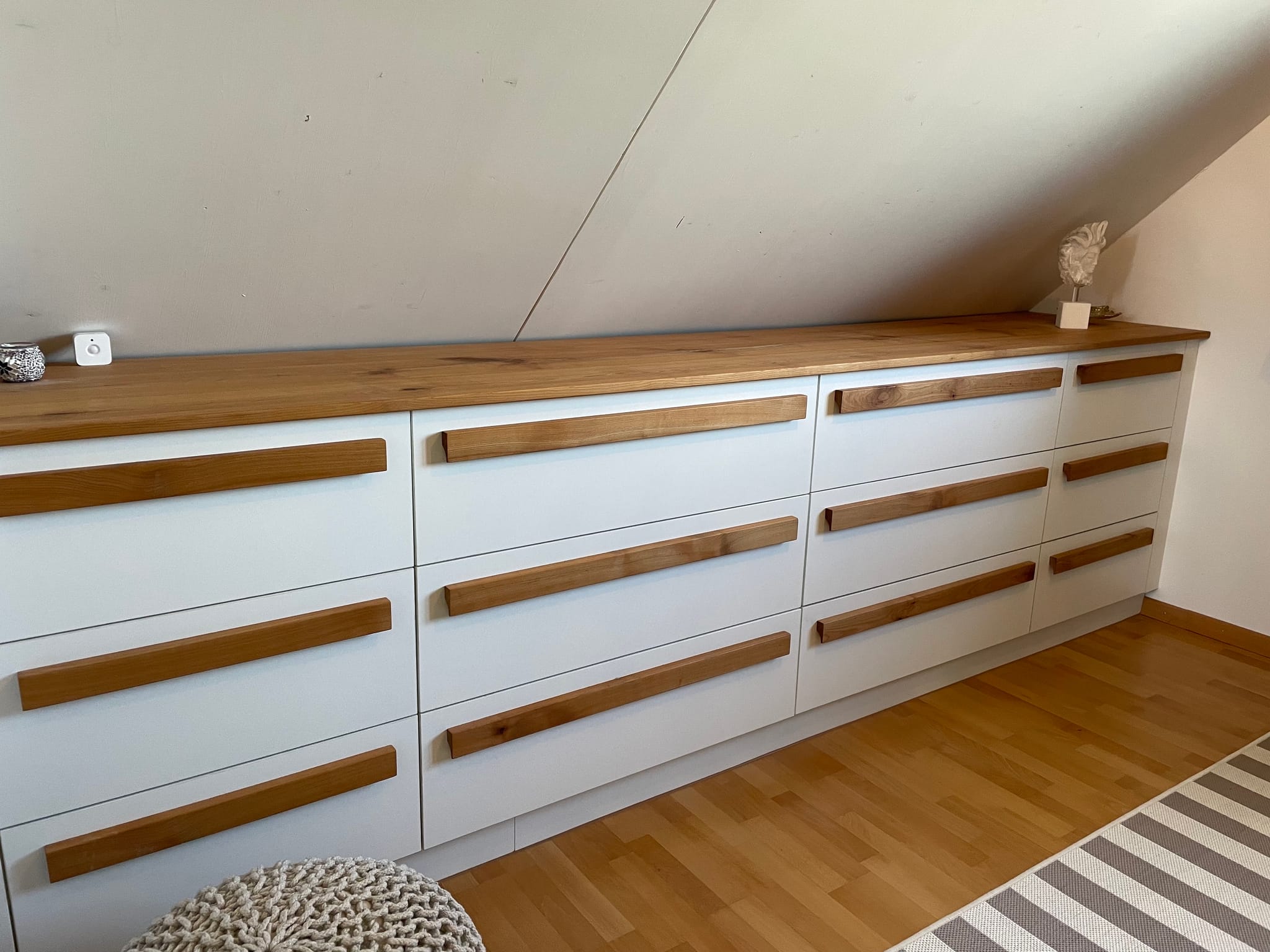 Ankleide mit Sideboard