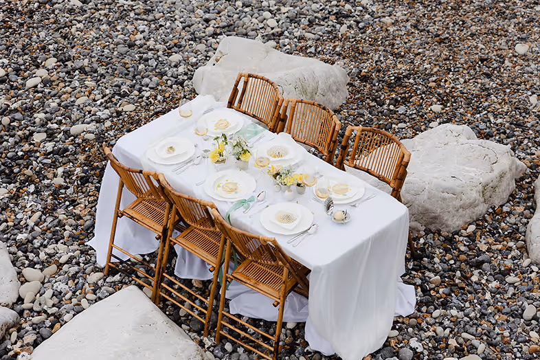 Table sur la plage sur Cap Blanc Nez