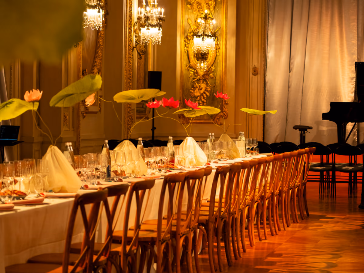 Table dressée dans l'Opéra de lille