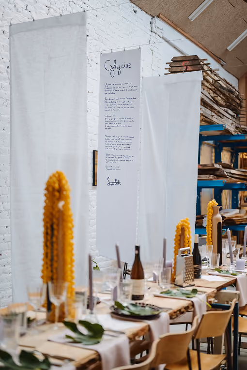 Performance Glycine oeuvre comestible par Sophie Coulet