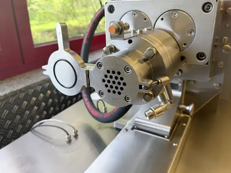 Detail einer Linden Sonderanlage mit Sensorik und Edelstahlkomponenten