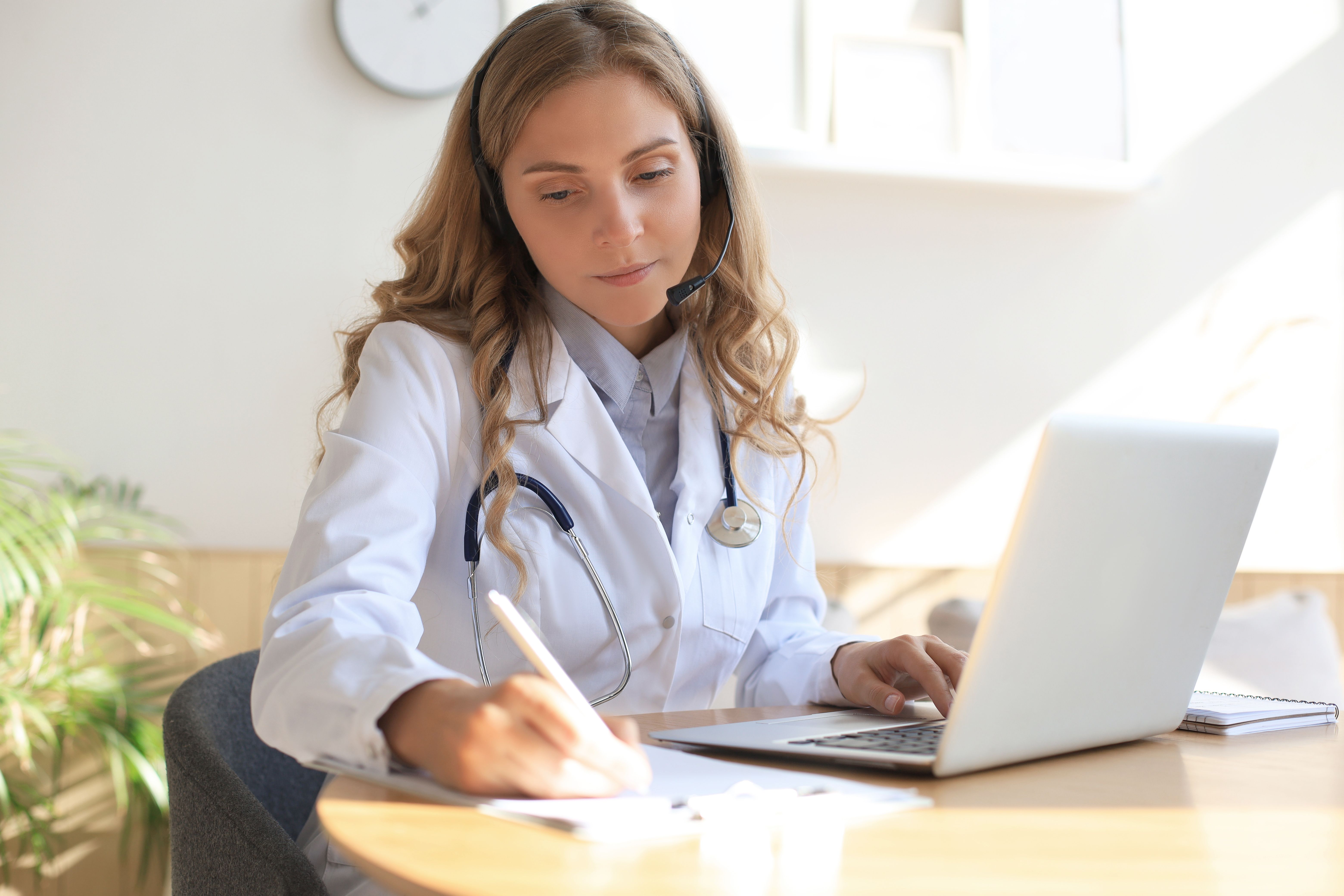 60% of Americans have at least one incurable disease, and approximately 90% of all healthcare expenditures are spent managing chronic symptoms – nearly $3.7 trillion. Medicare and Medicaid debuted chronic care management (CCM) in 2015 to reduce ambulatory care through proactive monitoring.