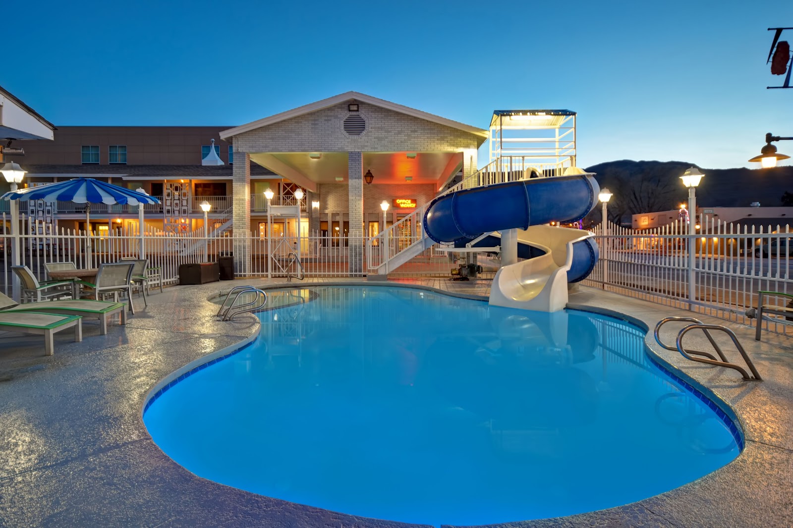 Expedition Lodge