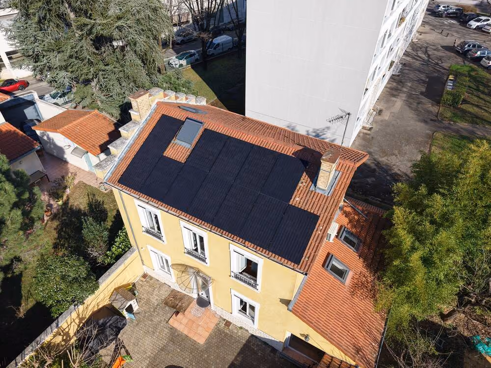 Panneaux solaires installés par Solday à Lyon 8e